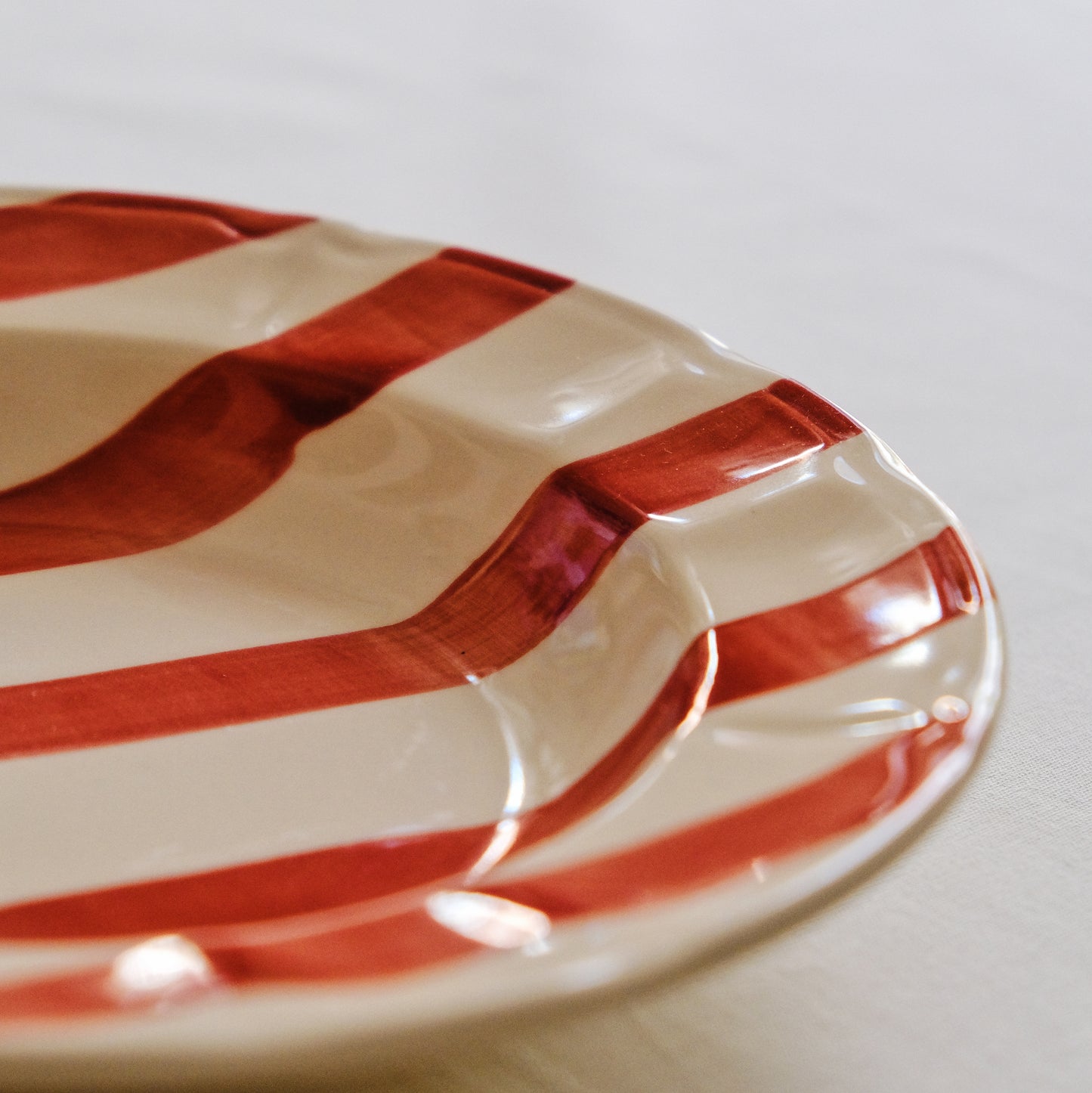 Plato Vermelho Intenso